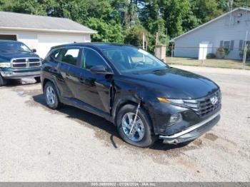  Salvage Hyundai TUCSON