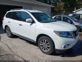  Salvage Nissan Pathfinder