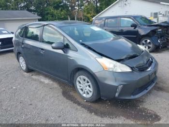  Salvage Toyota Prius v