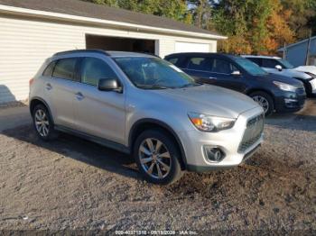  Salvage Mitsubishi Outlander