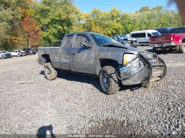  Salvage Chevrolet Silverado 2500