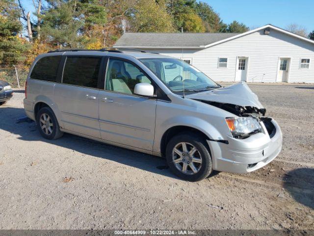  Salvage Chrysler Town & Country