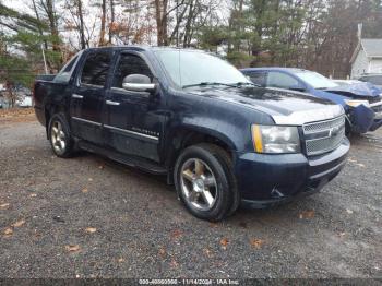  Salvage Chevrolet Avalanche 1500