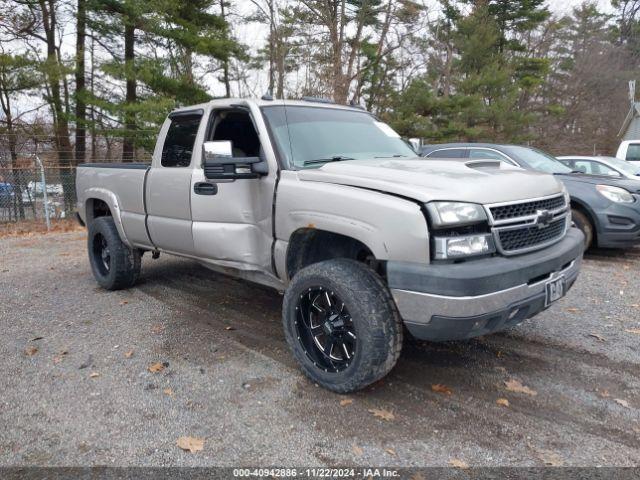  Salvage Chevrolet Silverado 2500