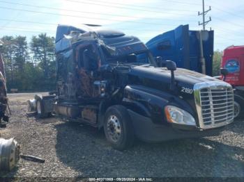  Salvage Freightliner Cascadia 125