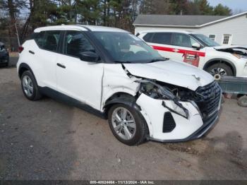  Salvage Nissan Kicks