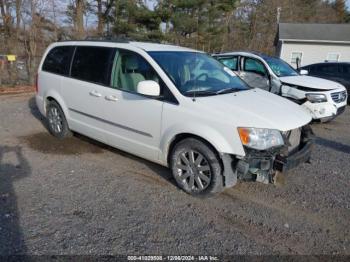  Salvage Chrysler Town & Country