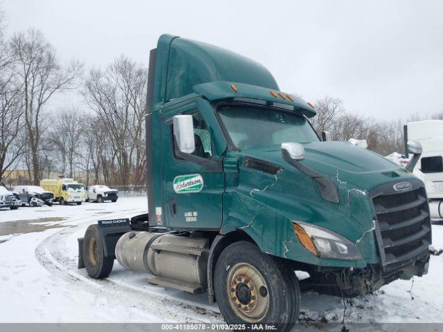  Salvage Freightliner New Cascadia 116