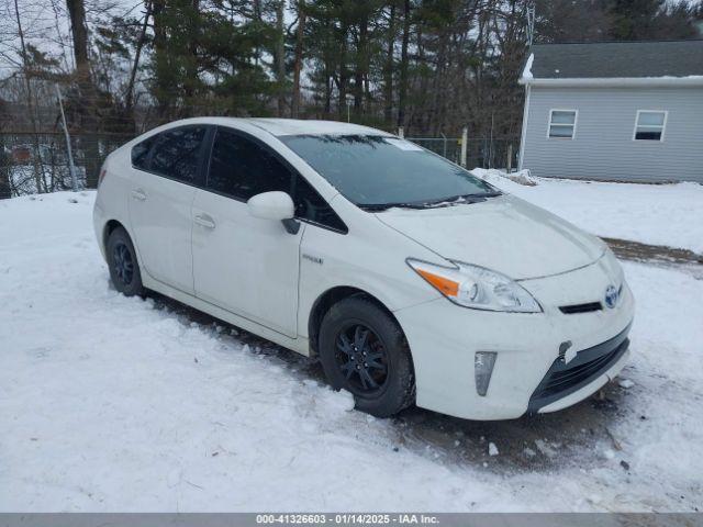  Salvage Toyota Prius