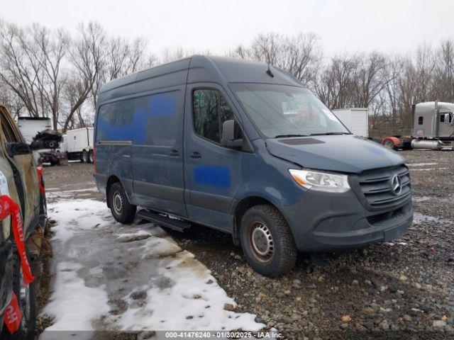  Salvage Mercedes-Benz Sprinter 2500