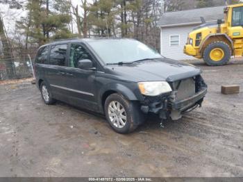  Salvage Chrysler Town & Country