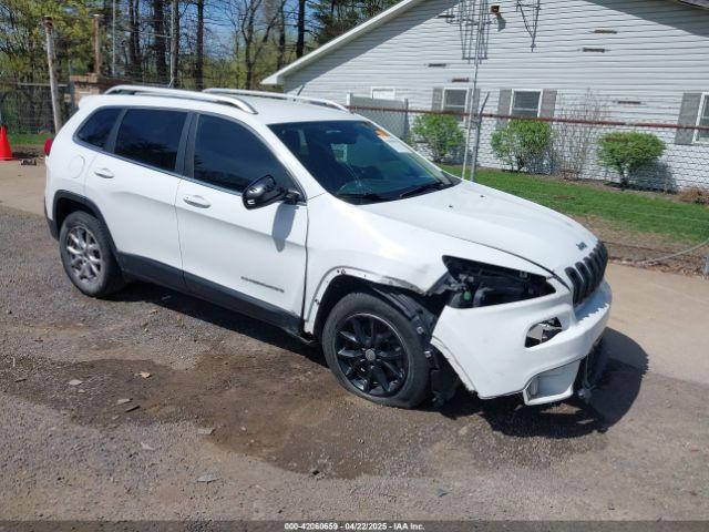  Salvage Jeep Cherokee