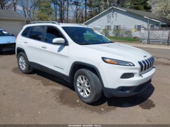  Salvage Jeep Cherokee