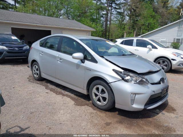  Salvage Toyota Prius