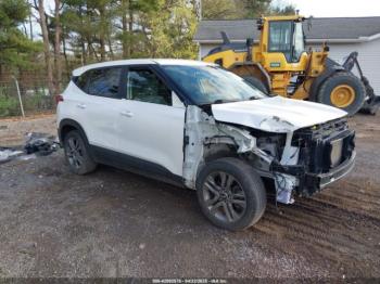  Salvage Kia Seltos