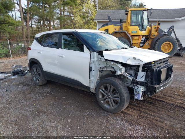 Salvage Kia Seltos