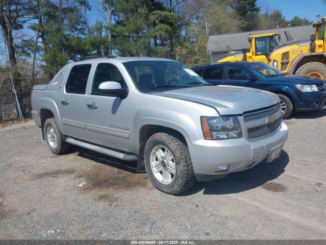 Salvage Chevrolet Avalanche 1500