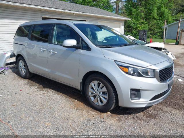 Salvage Kia Sedona