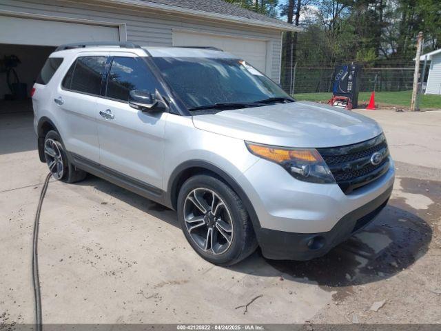  Salvage Ford Explorer