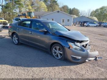  Salvage Nissan Altima