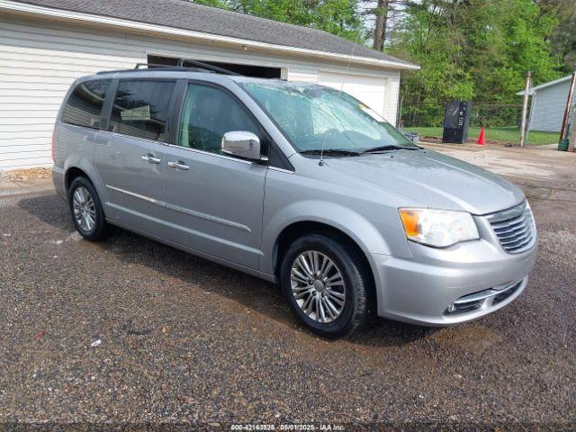  Salvage Chrysler Town & Country