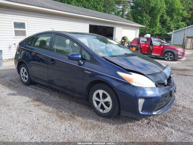  Salvage Toyota Prius