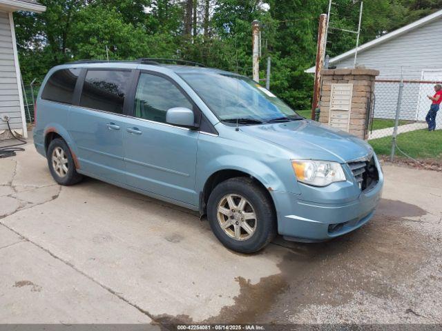  Salvage Chrysler Town & Country