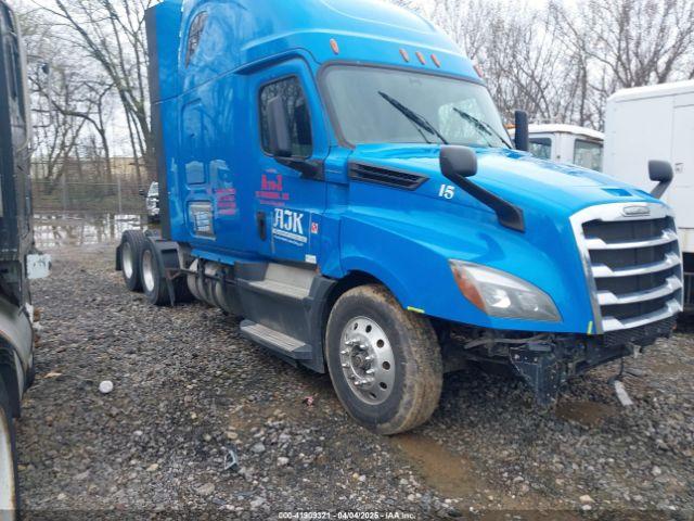  Salvage Freightliner New Cascadia 126
