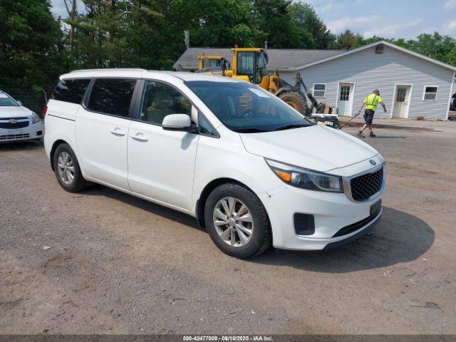  Salvage Kia Sedona