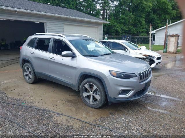 Salvage Jeep Cherokee