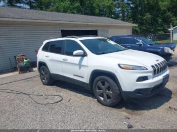  Salvage Jeep Cherokee