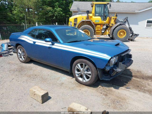  Salvage Dodge Challenger