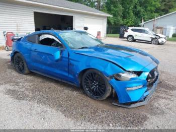  Salvage Ford Mustang