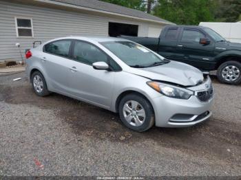  Salvage Kia Forte