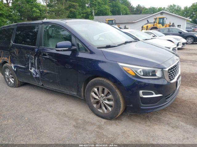 Salvage Kia Sedona