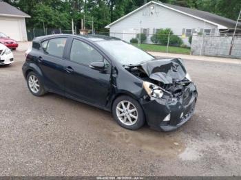  Salvage Toyota Prius c