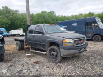  Salvage General Motors Sierra 3500 Chassis