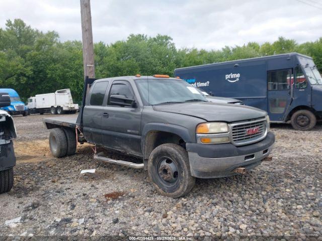  Salvage General Motors Sierra 3500 Chassis