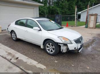  Salvage Nissan Altima