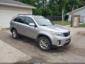  Salvage Kia Sorento