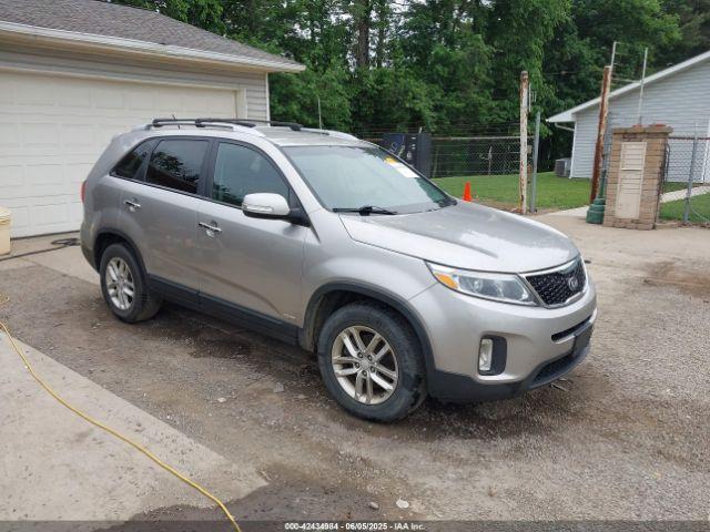  Salvage Kia Sorento