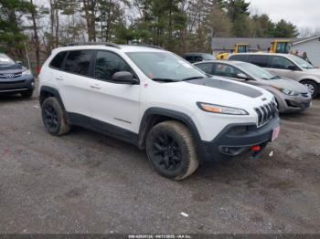  Salvage Jeep Cherokee
