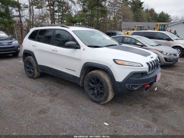  Salvage Jeep Cherokee