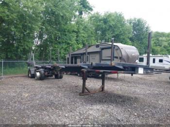  Salvage Magnolia 5th Wheel Bolster Trailer