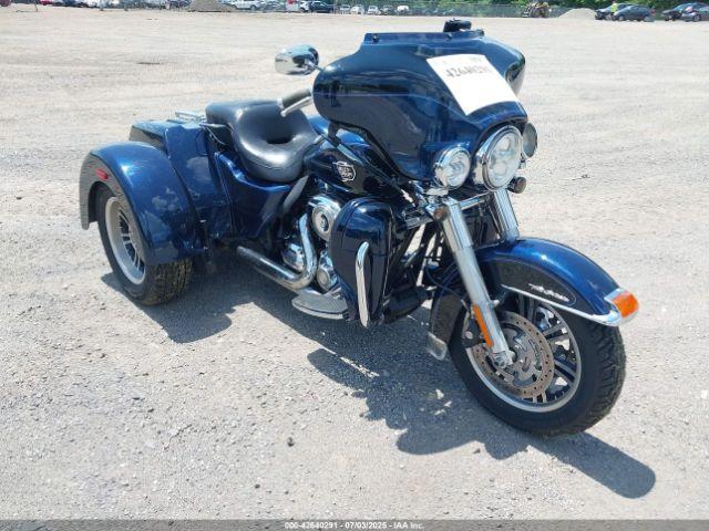  Salvage Harley-Davidson Flhtcutg