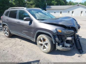  Salvage Jeep Cherokee