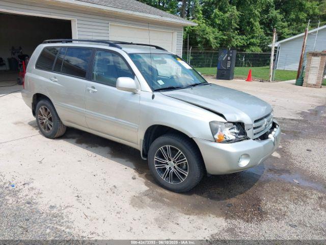  Salvage Toyota Highlander