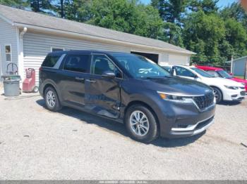  Salvage Kia Carnival