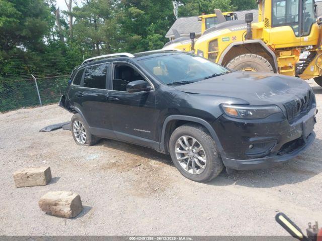  Salvage Jeep Cherokee