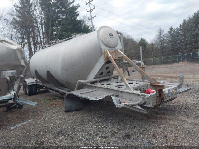  Salvage Trail King Tank Trailer